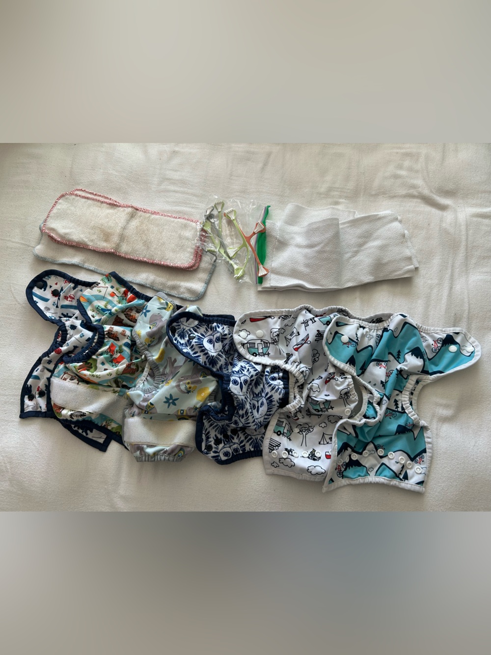 Thirsties diaper Covers, Fleece liners, cotton/hemp boosters and Snappis